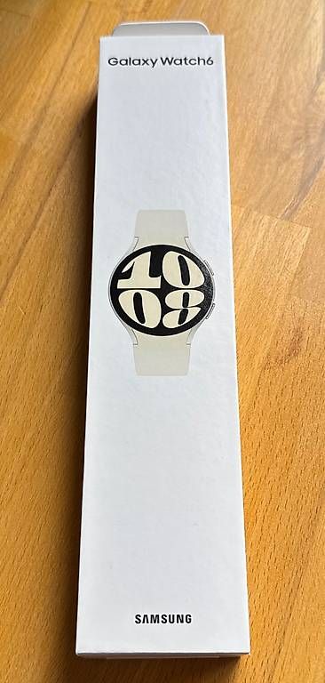 Samsung Smartwatch: Samsung Watch 6 - Weiss / Gold – Usato da Salmsach venduto da fireeagle9403