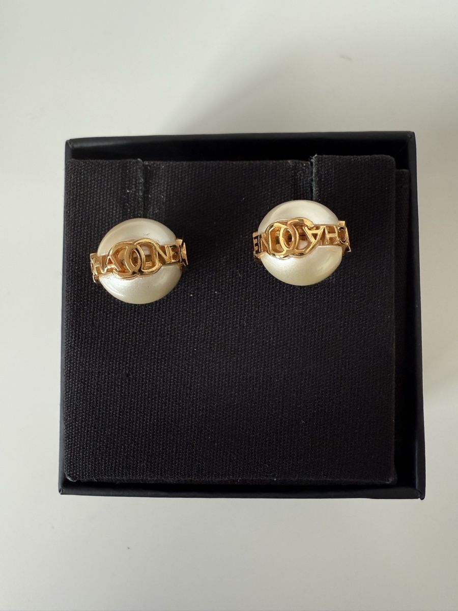 Chanel Ohrringe & -stecker: Chanel Ohrringe Perlen Gold CC Logo Ohrstecker Box – Neu (gemäss Beschreibung) aus Stettlen von Beauty-19
