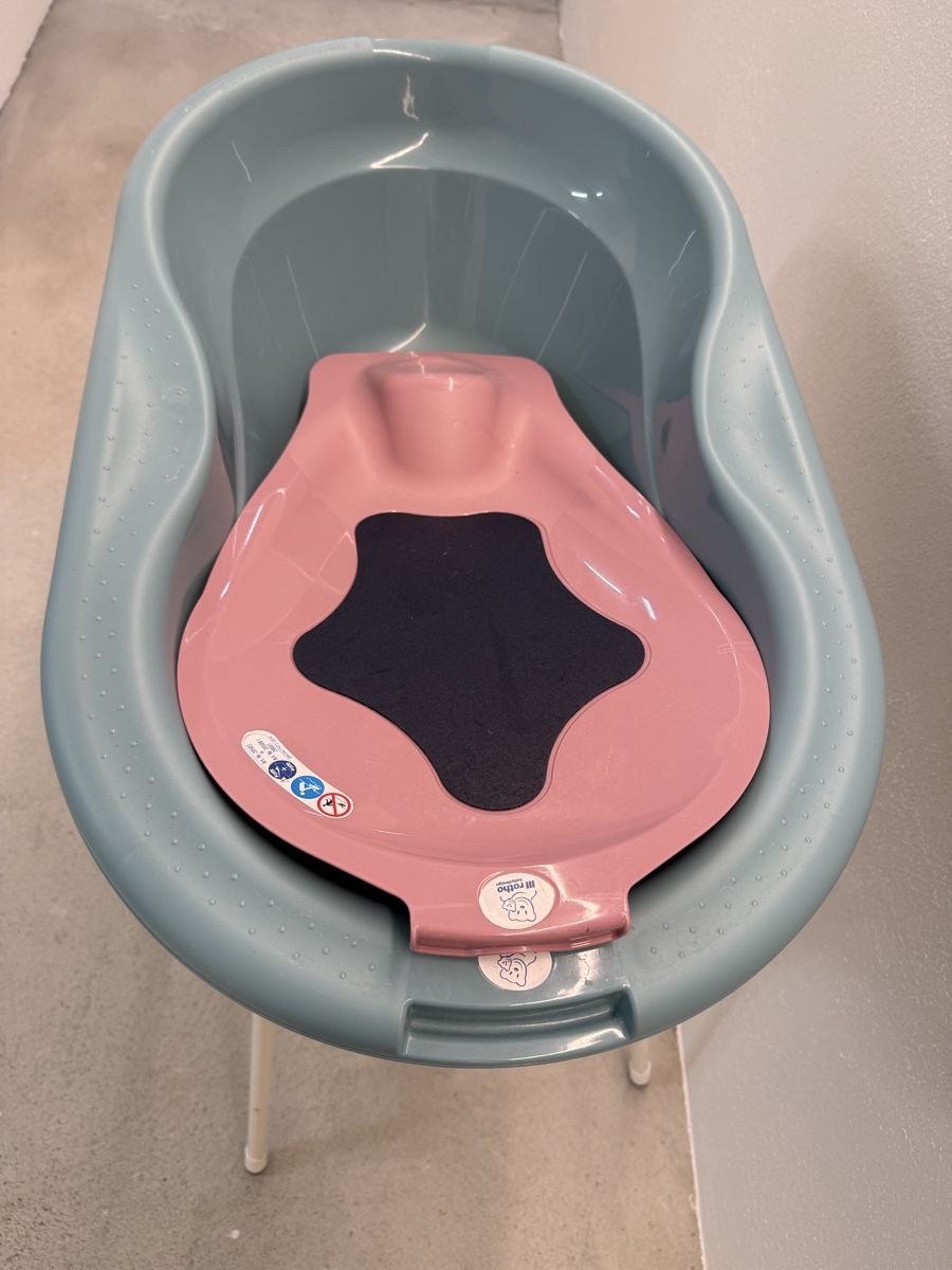 Badewannen: Babybadewanne mit Gestell & Badeeinsatz – Neu (gemäss Beschreibung) aus Zürich von shasha_ 2