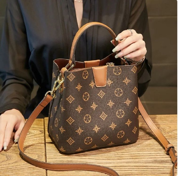 Louis vuitton petit sac femme best sale