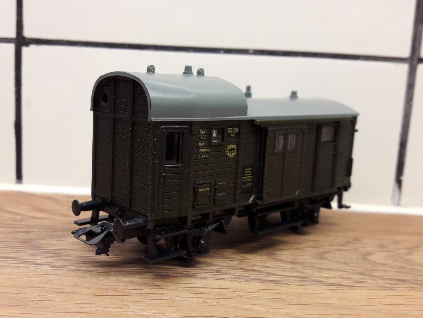 Märklin Modellini di ferrovie: Märklin HO AC : DR fourgon 2 essieux – Nuovo e nell'imballaggio originale da Buttes venduto da Cafe2005 3