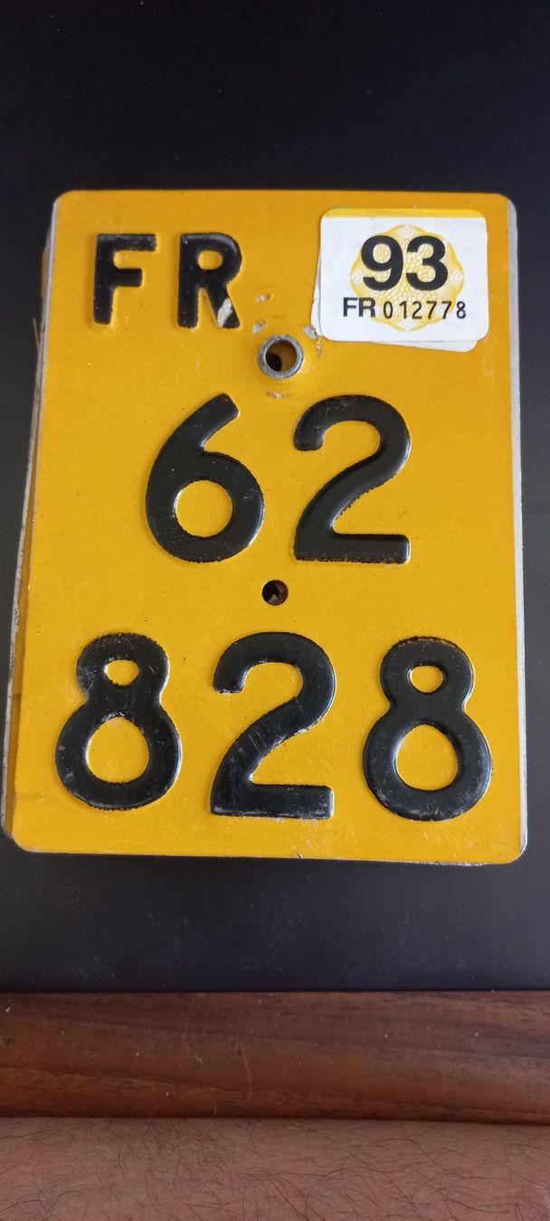 Insegne: Plaque de vélo – Usato da Cheyres venduto da Capitain