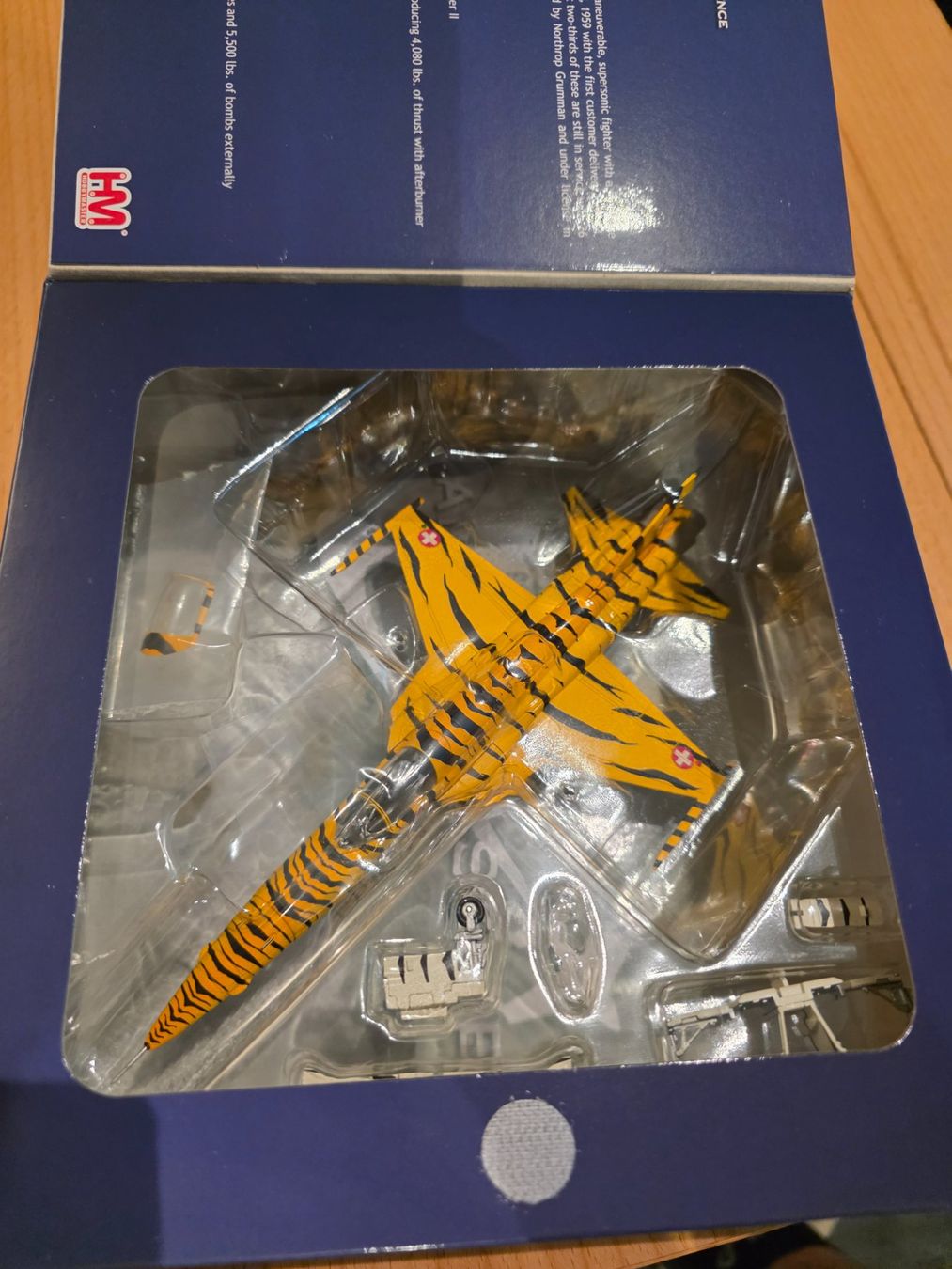 Schweizer Armee Kit di modellismo & Modellini statici: F5 tiger 🐯 1/72 HM – Nuovo e nell'imballaggio originale da Lentigny venduto da kev_j2xf 3