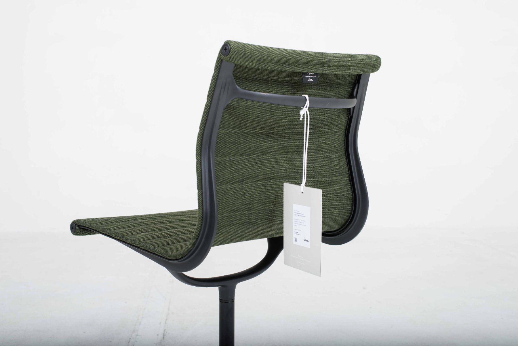 Vitra Sedie: Vitra EA 101 Dine Chair von Eames in Hopsak Nero/Forest – Usato da Zürich venduto da STUZH38 5