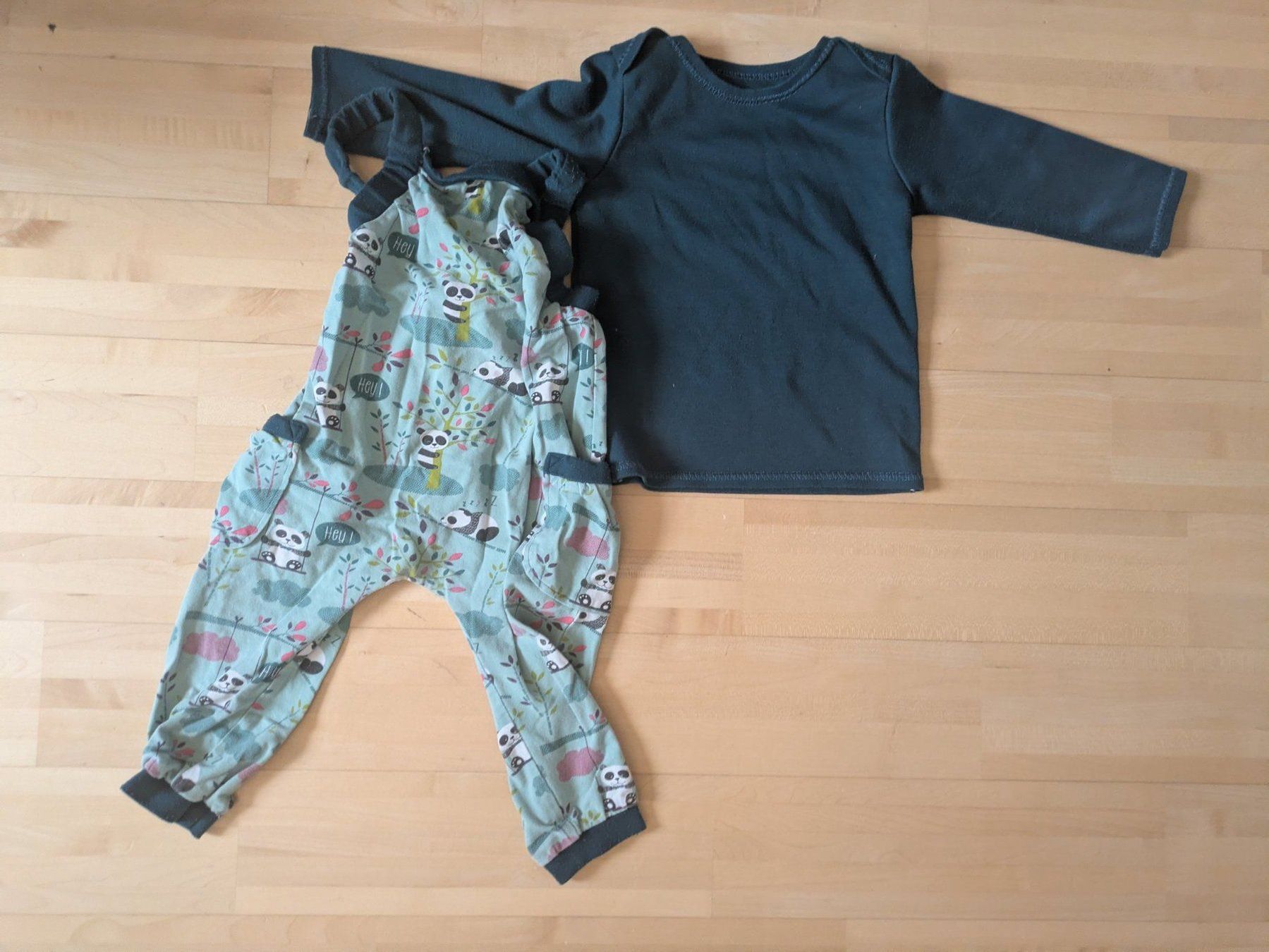 Lotti & Set di vestiti: Latzhose mit Langarmshirt Gr. 92 – Usato da Bern venduto da macsandra
