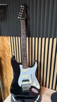 Fender American Ultra Luxe Stratocaster HSS FR RW, MBK