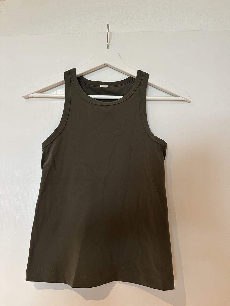 Lululemon Tops: Lululemon Sporttop – Neuf (Voir description) à Wolfhausen par sellingmycloset 1