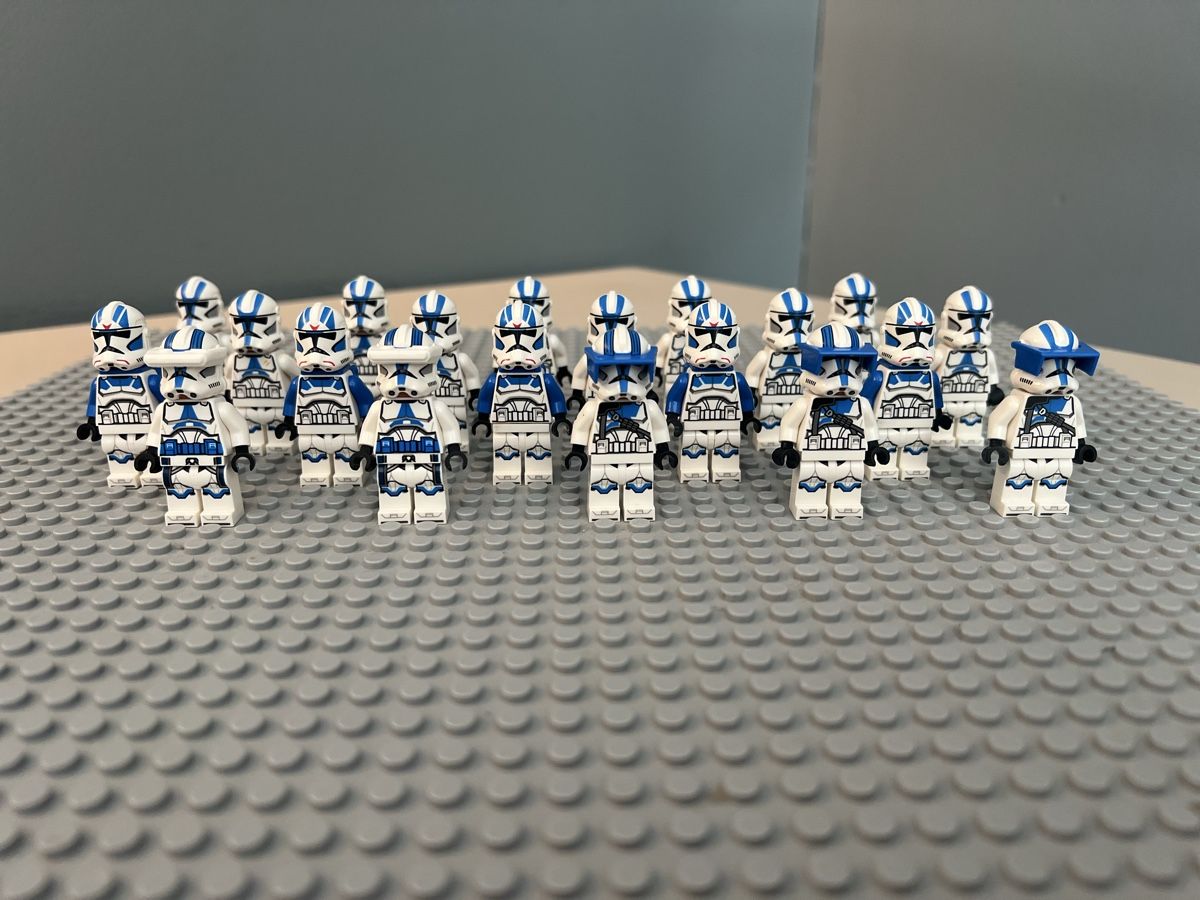 Star Wars Statuette: LEGO Star Wars 501st Clone Trooper Armee + Captain Rex – Usato da Zürich venduto da Quentin999 5