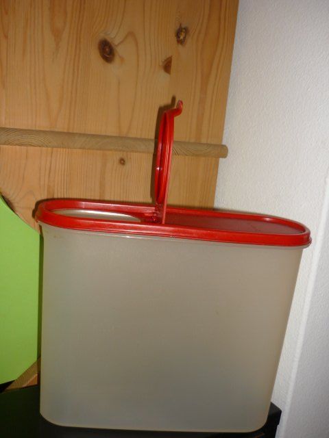 Tupperware Contenitori & Simili: TUPPERWARE KÜCHENBEHÄLTER H. 22 L. 27 CM. – Usato da St.Gallen venduto da Anso 3