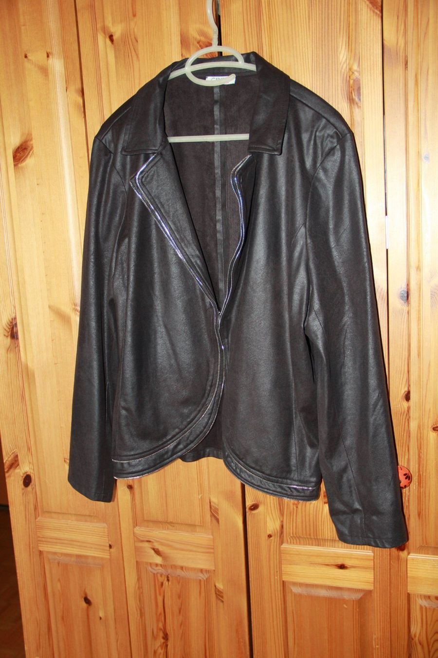Vestes: Veste Carnaby noir – D'occasion à satigny par cara68