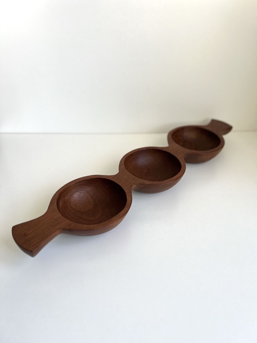 Articoli in legno: Vintage-Serviertablett aus Teakholz  – Usato da Uerikon venduto da Saffagirl 9