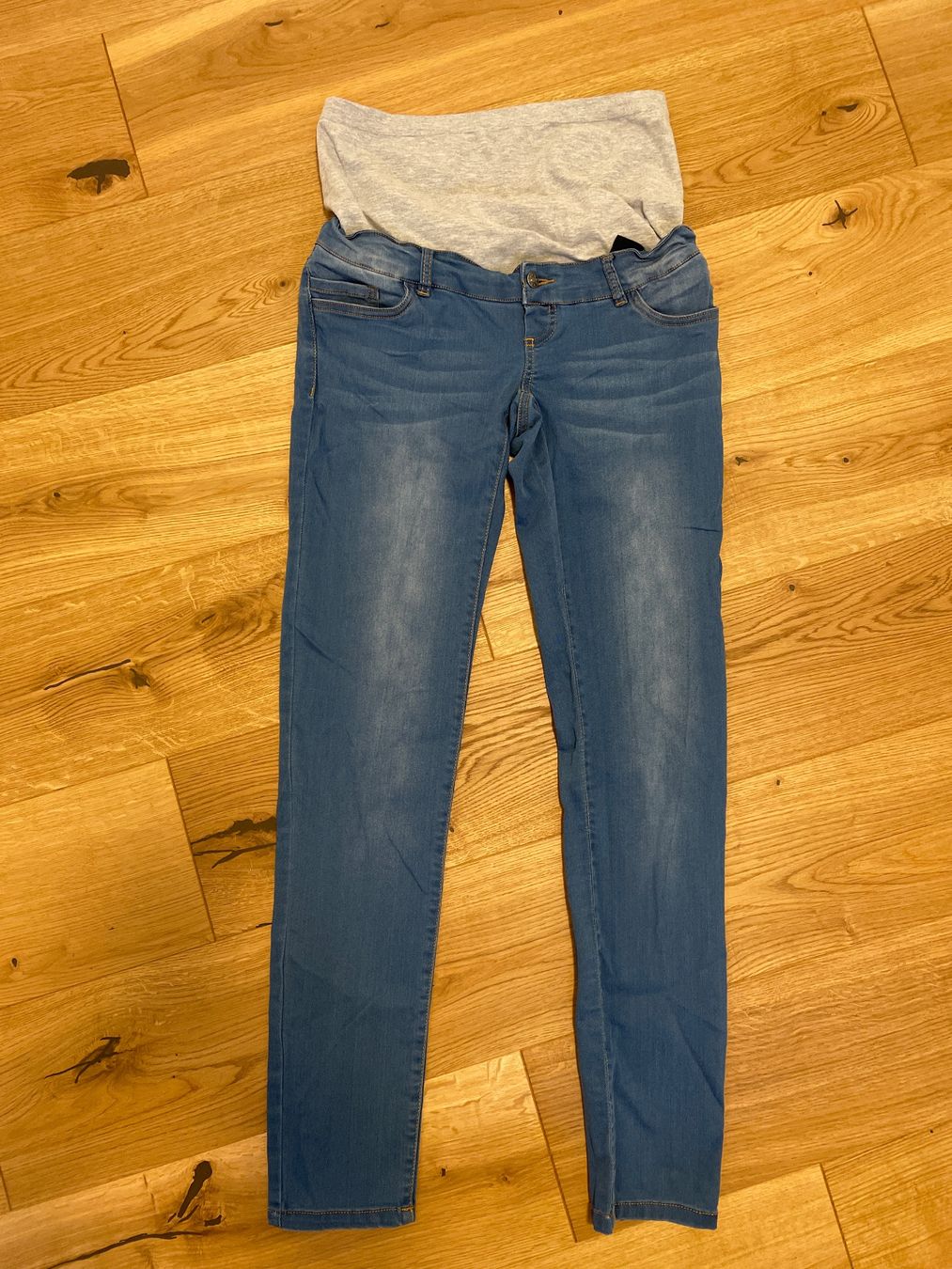 Mamalicious Jeans: Mamalicious Umstandsjeans, Grösse 30/34 – Usato da Riedt b. Erlen venduto da f.brown