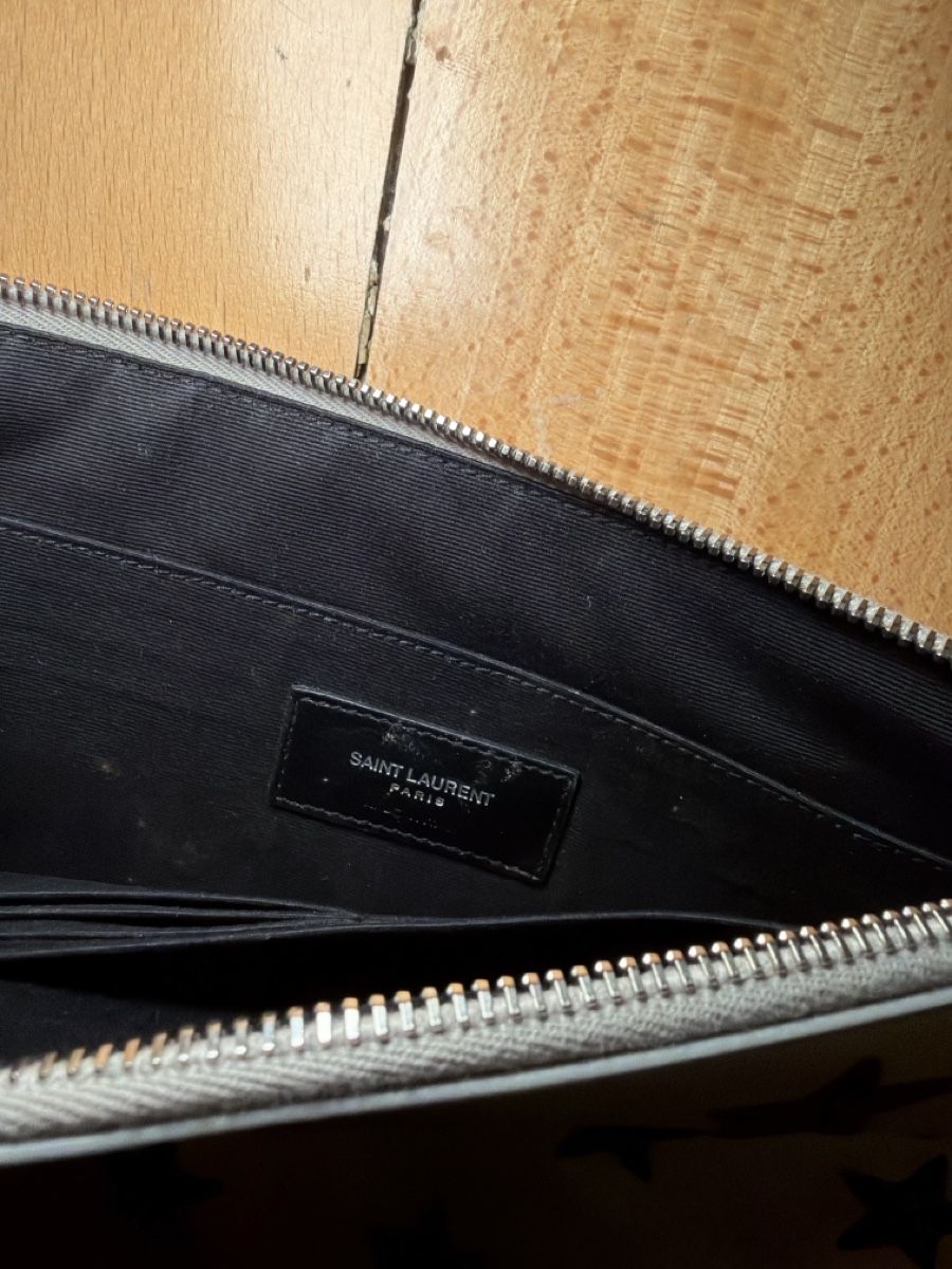 Saint Laurent Borse: Saint Laurent Pouch – Nuovo (secondo la descrizione) da Zürich venduto da by.mr.evans 2