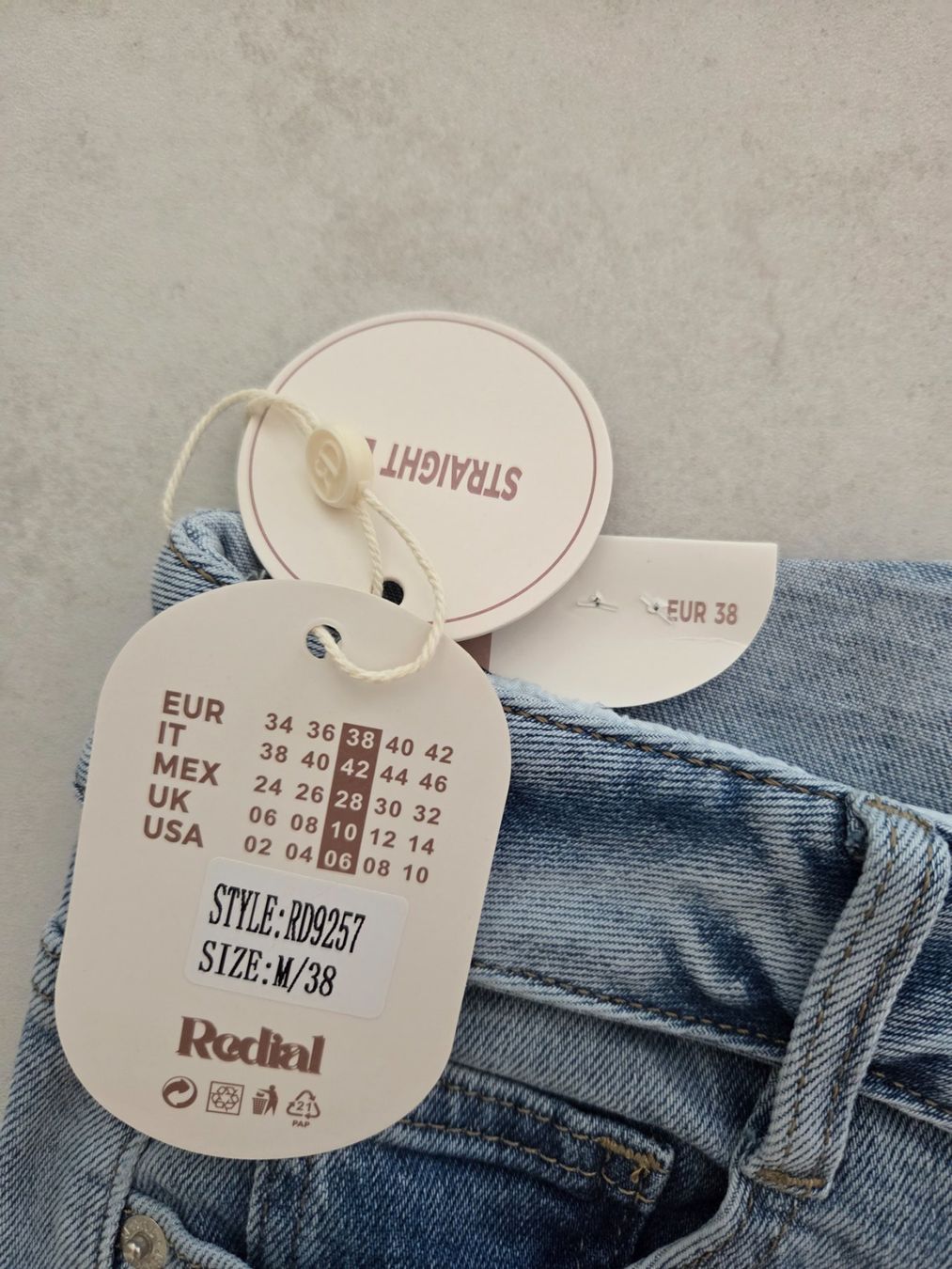 Jeans: Jeans gr.38 Straight leg – Neu und originalverpackt aus Hinwil von susanneheusser 1