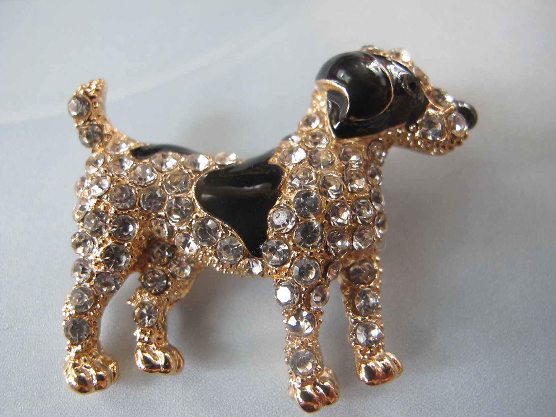 Spille & Fermagli: Hübsche Hunde Brosche Glitzersteinen! – Nuovo (secondo la descrizione) da Löhningen venduto da Chimae67 1