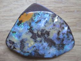 Opal auf Gestein  Australien