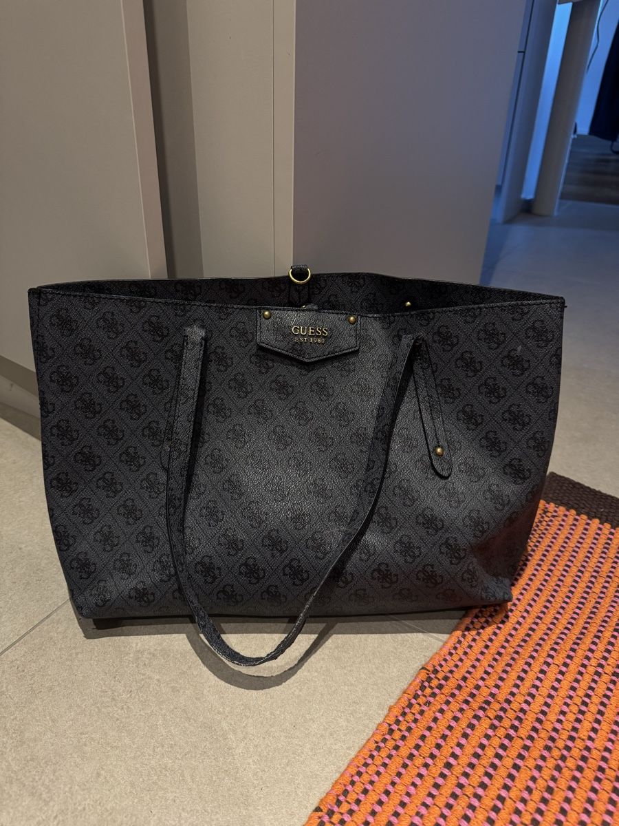 Guess Borse: Guess Bag 3 in 1 – Usato da Roggwil BE venduto da lffcb 7