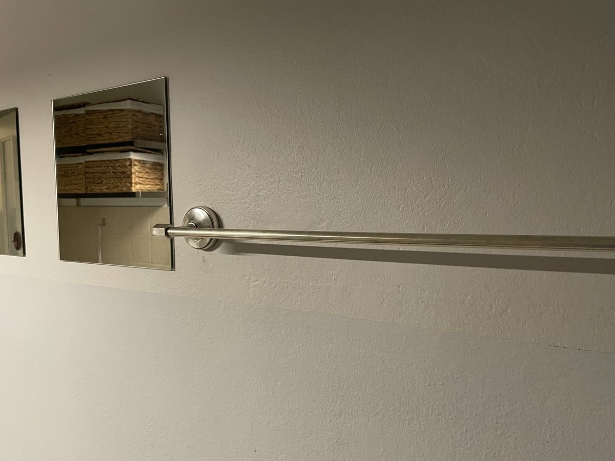 Supporti a parete: Duschtuch Halterung Badezimmer – Usato da Bern venduto da Corinn_na 2