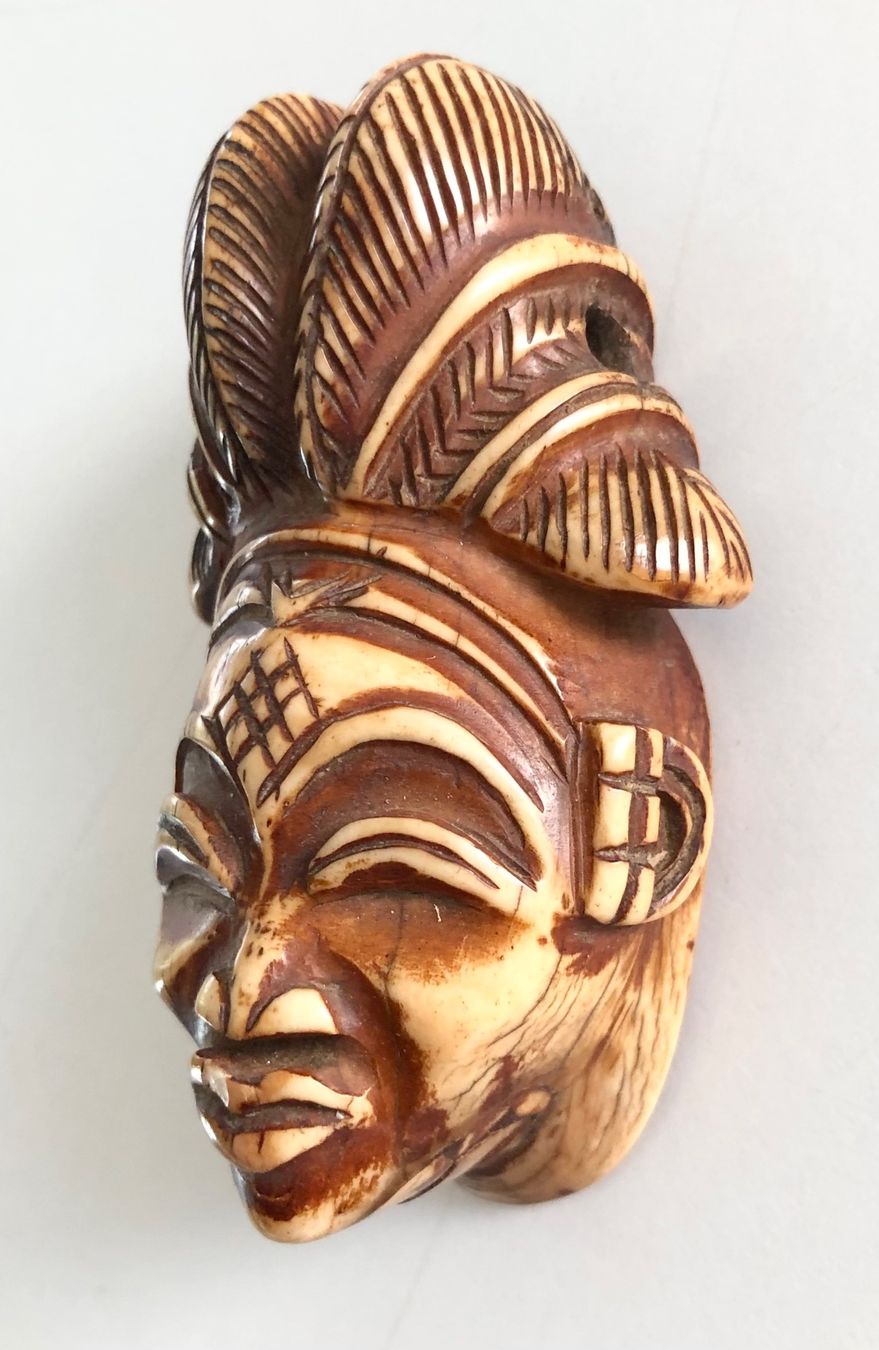 Skulpturen & Statuen: Rarität wunderschöne alte Passport Maske Punu Gabun 7,5 cm – Gebraucht aus Rüthi (Rheintal) von Kunsthaus777 8