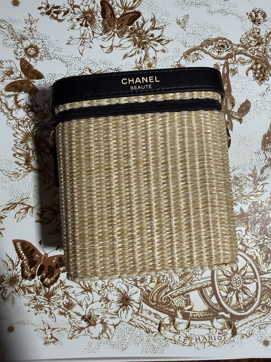 Chanel Borse: Chanel Summer 2026 Limited Edition Vanity – Nuovo e nell'imballaggio originale da Luzern venduto da sas_r89l 1