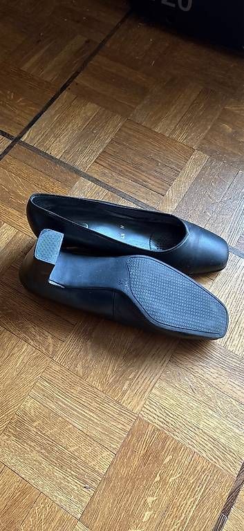 Ara Scarpe da donna: Escarpins noirs Ara 37,5 – Usato da Veyrier venduto da Nath9279 2