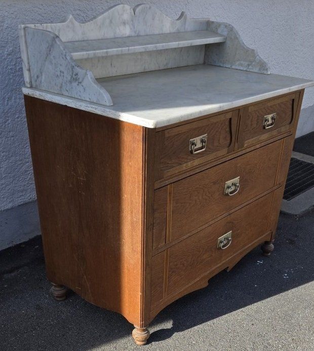 Cassettiere: Antike Jugendstil-Waschkommode mit Marmoraufsatz – Usato da Flums venduto da Flumsantik