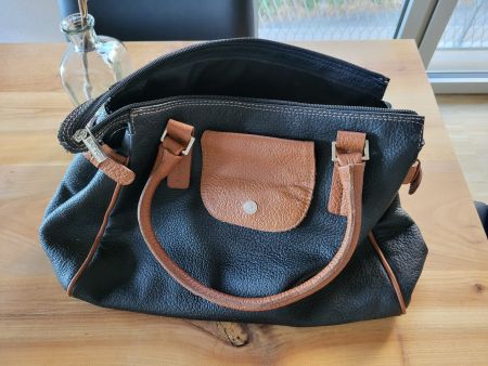 BATYCKI edle Lederhandtasche Schwarz/Cognac – hochwertig