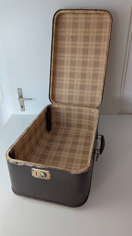 Valises de voyage: Koffer antik / alt – D'occasion à Bremgarten b. Bern par Flintli 2