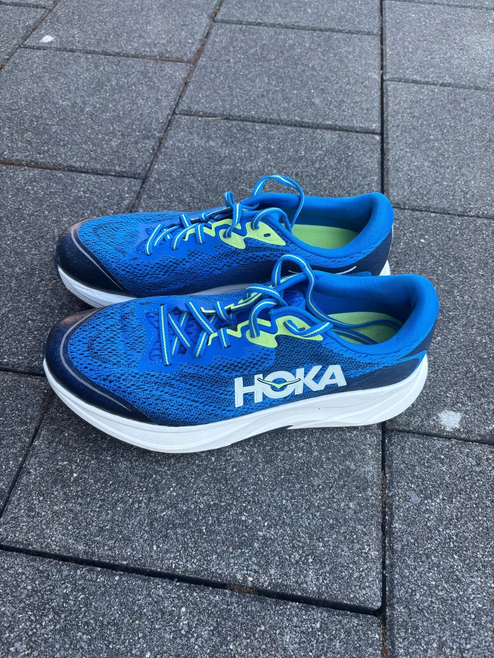 Scarpe per ragazzi: Hoka Kid's Rincon 4 Runningschuhe – Nuovo (secondo la descrizione) da Utzenstorf venduto da mingg80 2