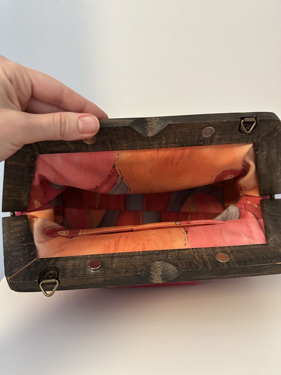 Borse da donna: Redcrow Retro-Chic Raspberry Pink Clutch Bag – Nuovo (secondo la descrizione) da Langnau am Albis venduto da vitaklimova 2