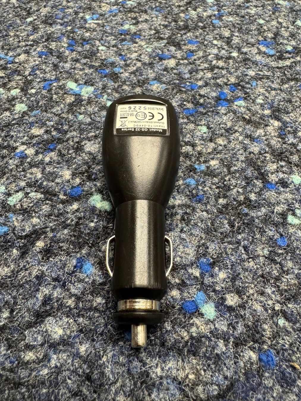 Laufwerke & Adapter: USB Doppelstecker für Zigarettenanzünder Auto – Gebraucht aus Spiez von Primrose2013 3