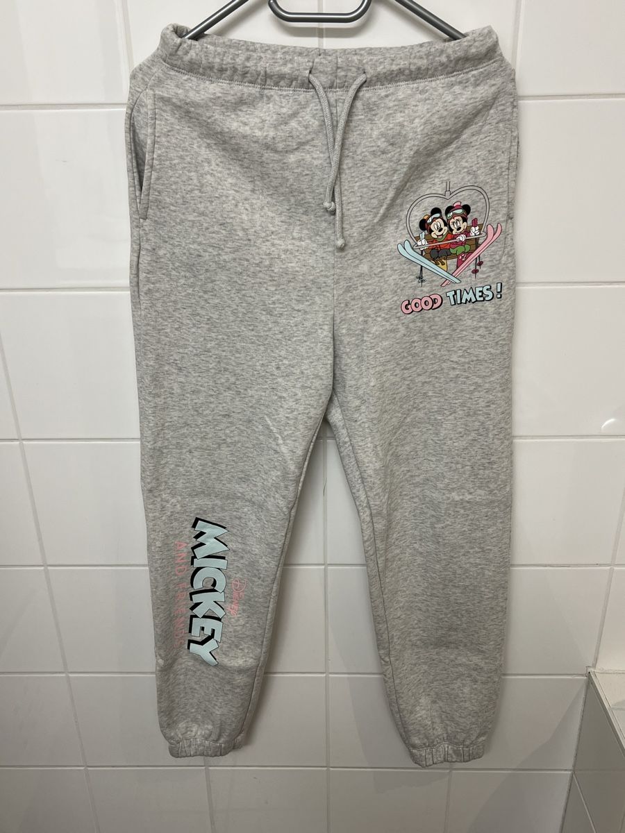 H&M Completi & Tailleur: Micky Mouse Trainer (Kombi) – Usato da Jona venduto da n.ferrari 3