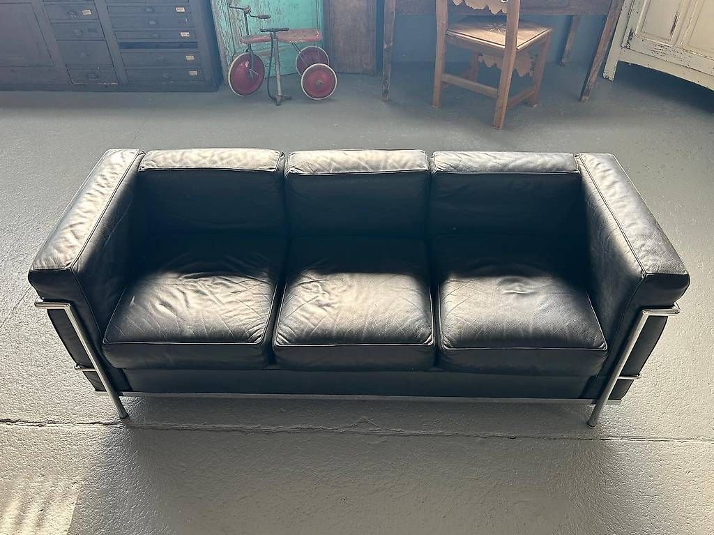 Divani: Replica Divano Cassina Le Corbusier LC2 3 posti – Usato da Melano venduto da ambrotula 3