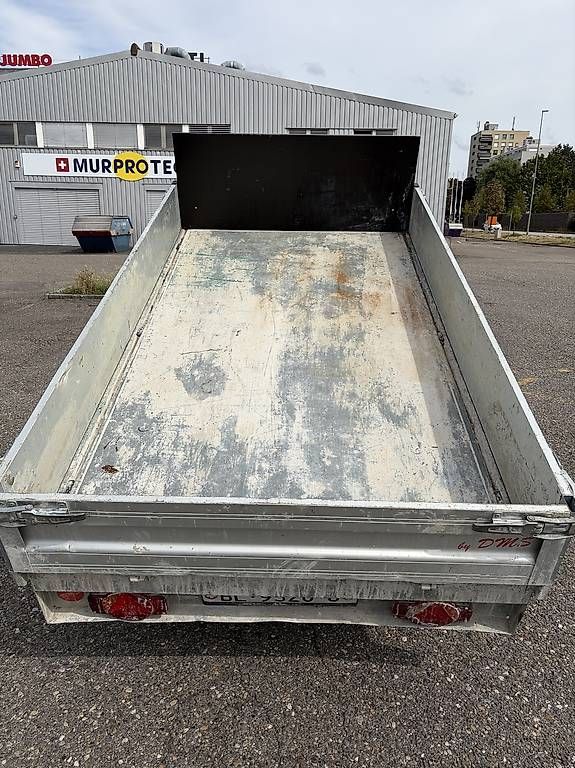 Camions-bennes: Kipper Anhänger – D'occasion à Lausen par Gjuliana4 3