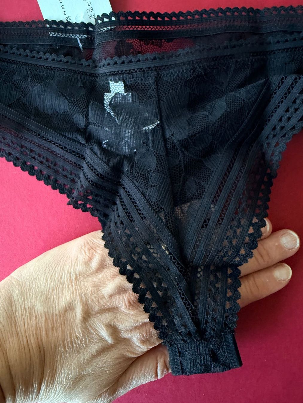 Passionata Altra biancheria intima: String, PASSIONATA, Gr. 38, Schwarz mit Blumenmuster, 3 Stck – Nuovo e nell'imballaggio originale da Rudolfstetten venduto da gst_g7xl 2