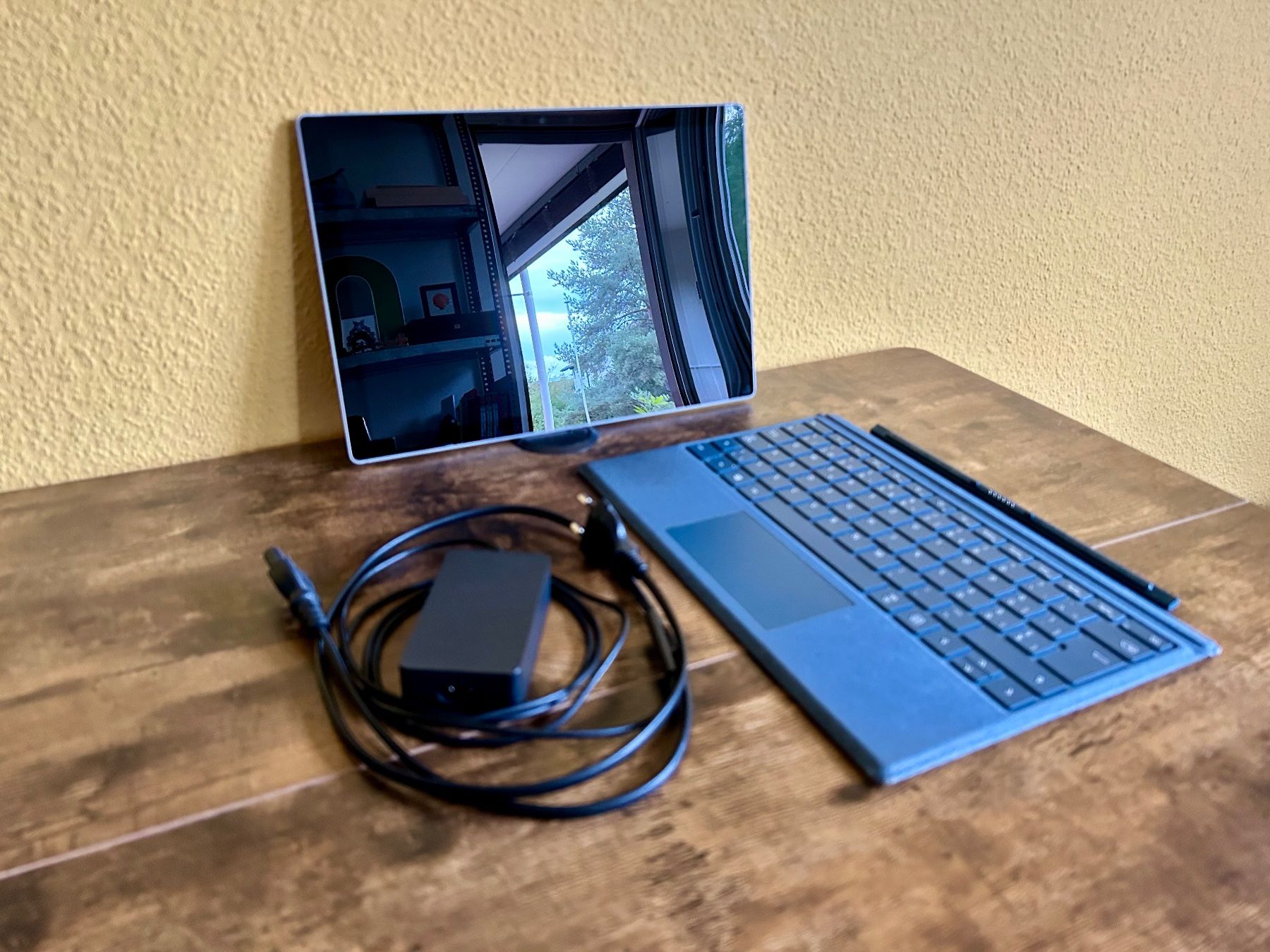 Microsoft Notebook: Microsoft Surface Pro 7 – Inkl. Type Cover & Ladekabel – Usato da Winterthur venduto da gkv06 2