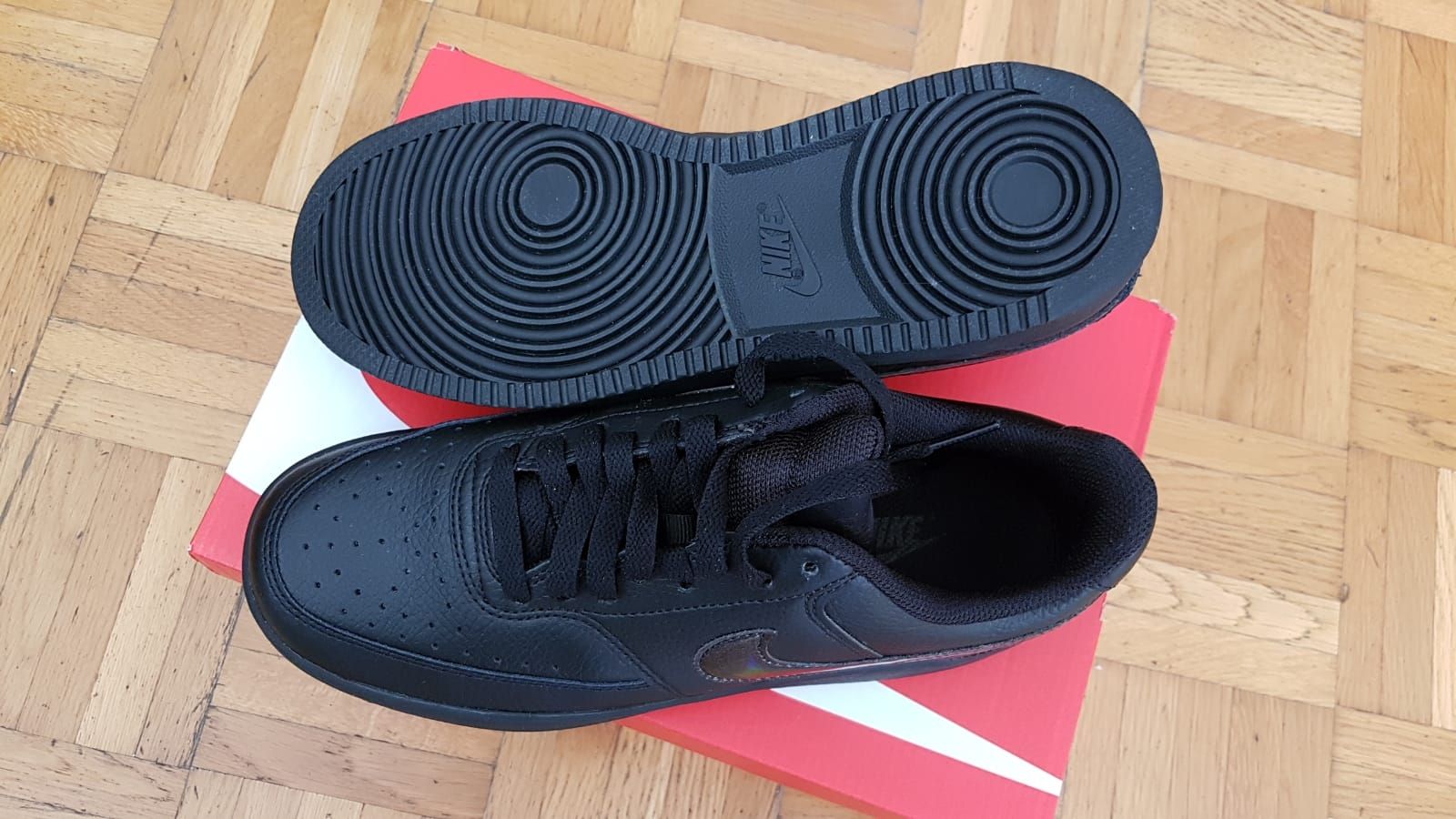 Nike Herrenschuhe: Sneakers Nike COURT VISION low Gr.39. – Neu und originalverpackt aus Zürich von ata_c8nh 1