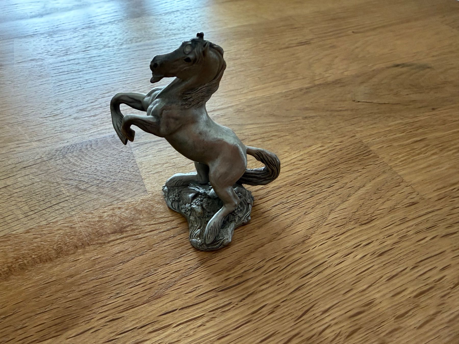 Figuren: Zinn-Pferdefigur "Handcrafted by Hudson Pewters USA" 1980 – Neu (gemäss Beschreibung) aus Biel-Benken BL von roema