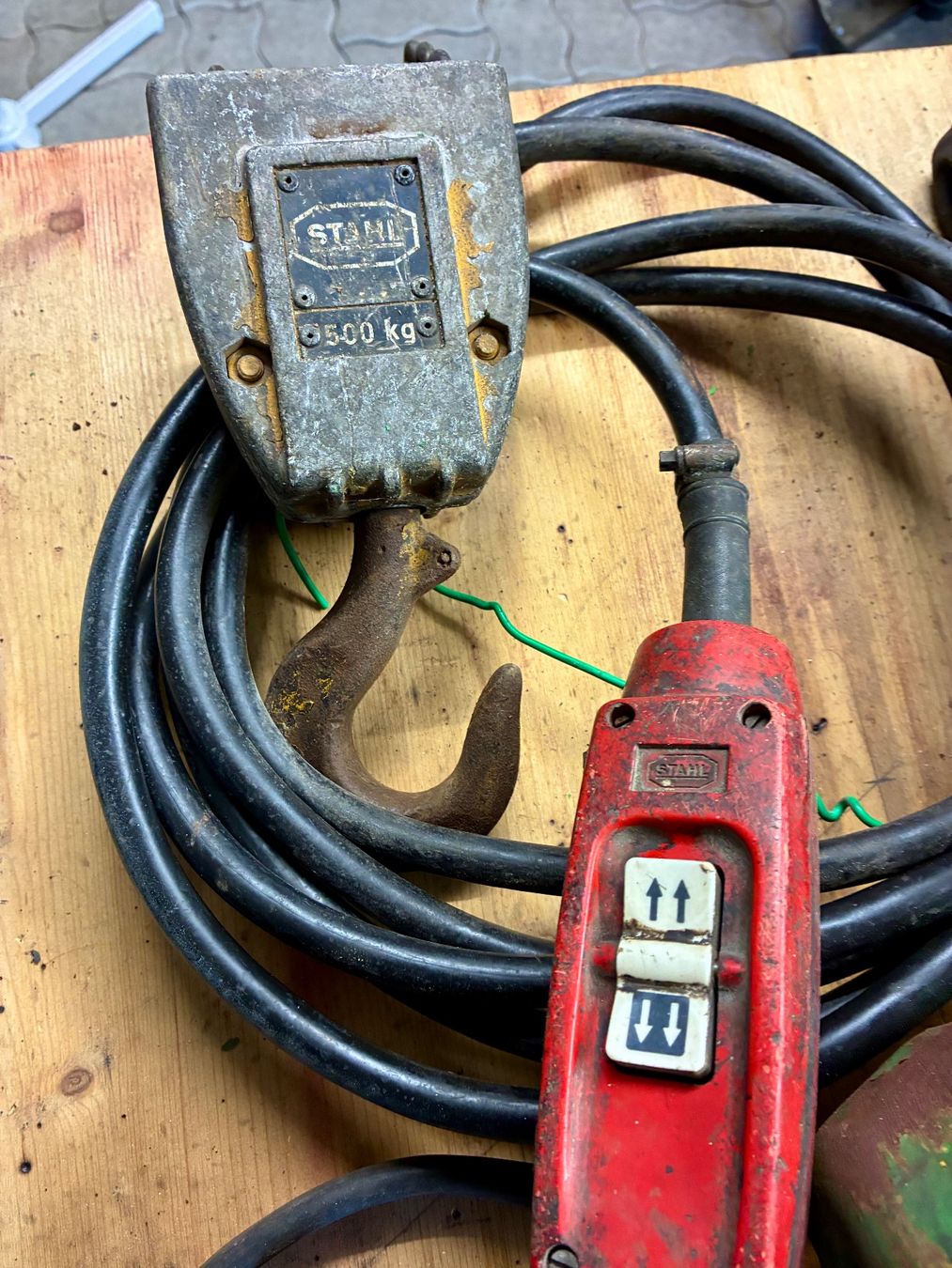 Paranco multiuso: Elektroaufzug – Usato da Duggingen venduto da Re8 5