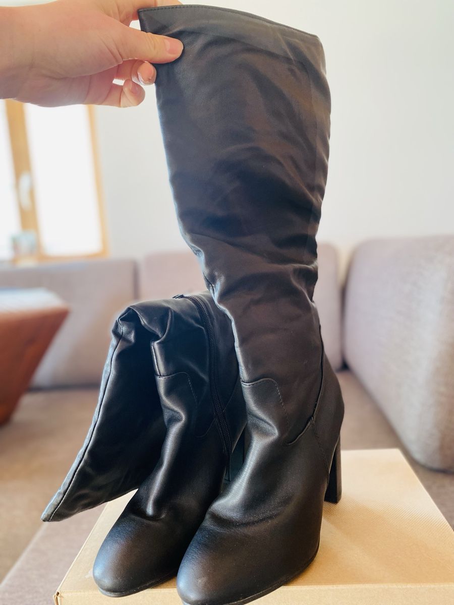 Herrenschuhe: Schwarze hohe Stiefel mit Blockabsatz – Gebraucht aus Gossau ZH von Lia_Chris 2