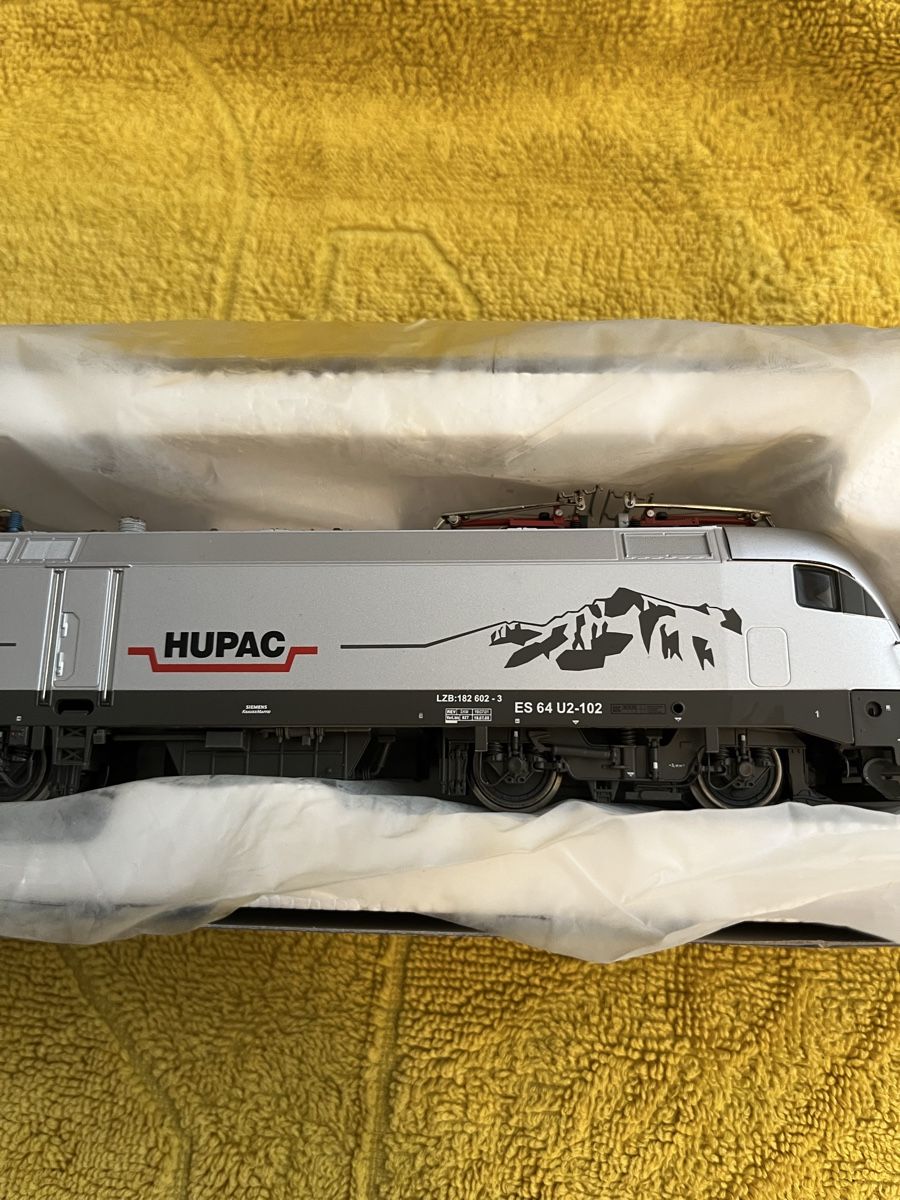 Jägerndorfer Modellini di ferrovie: Taurus Hupac – Nuovo e nell'imballaggio originale da Thusis venduto da Starlera 7