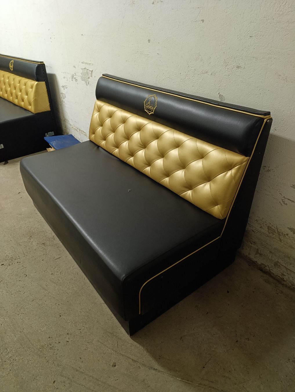 Sofas: Sofa Teil einer riesen Lounge – Gebraucht aus Romanshorn von dav_h2lv