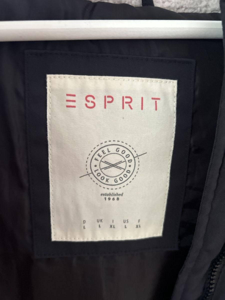 Esprit Jacken: Esprit Winterjacke Damen - Grösse L - Schwarz – Gebraucht aus Näfels von chiaralivia 1