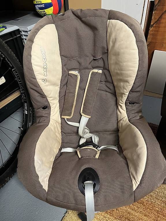 Auto-Kindersitze: Kindersitze E1 9-18kg – Gebraucht aus Nesslau von jhe_5c25 3
