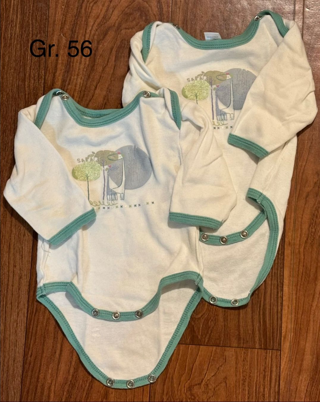 Lotti & Set di vestiti: 2er Set Baby Bodys Gr. 56, Langarm – Usato da Oberiberg venduto da mon_q7c2