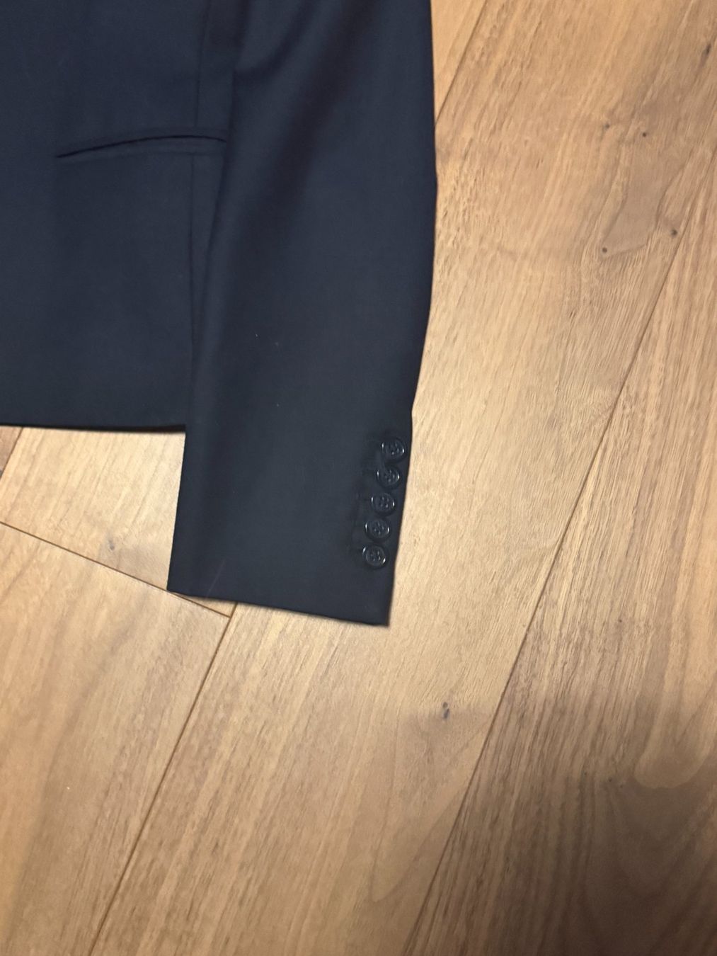 Giacche: Tailor-made blaser with contrasting leather shoulder panel – Usato da St-Sulpice VD venduto da juhdu 1