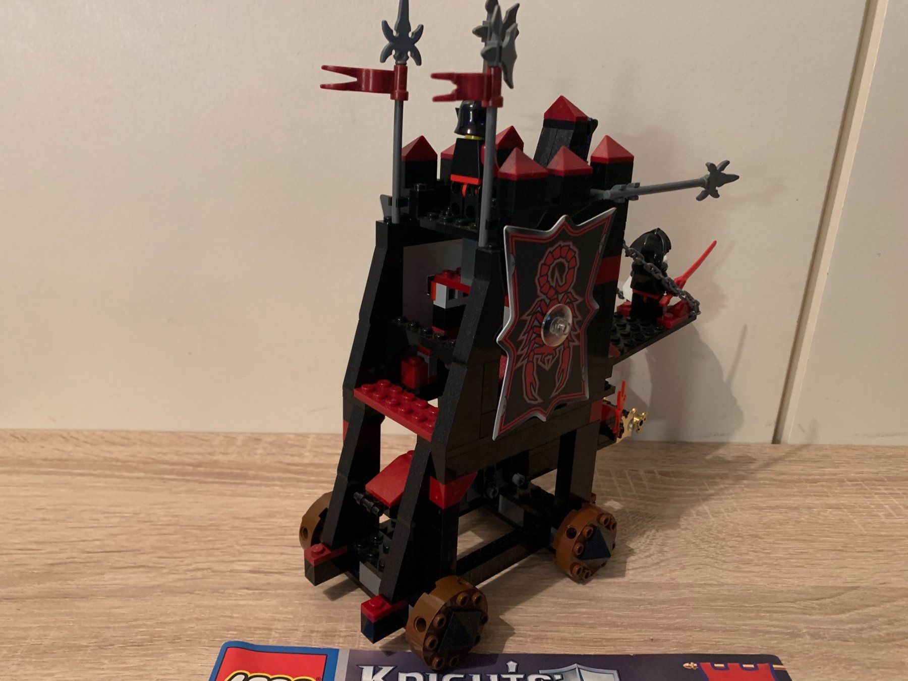 Lego Kit di costruzioni: LEGO Ritter 8800 Vladek's Siege Engine – Usato da Basel venduto da Don-Angel 2