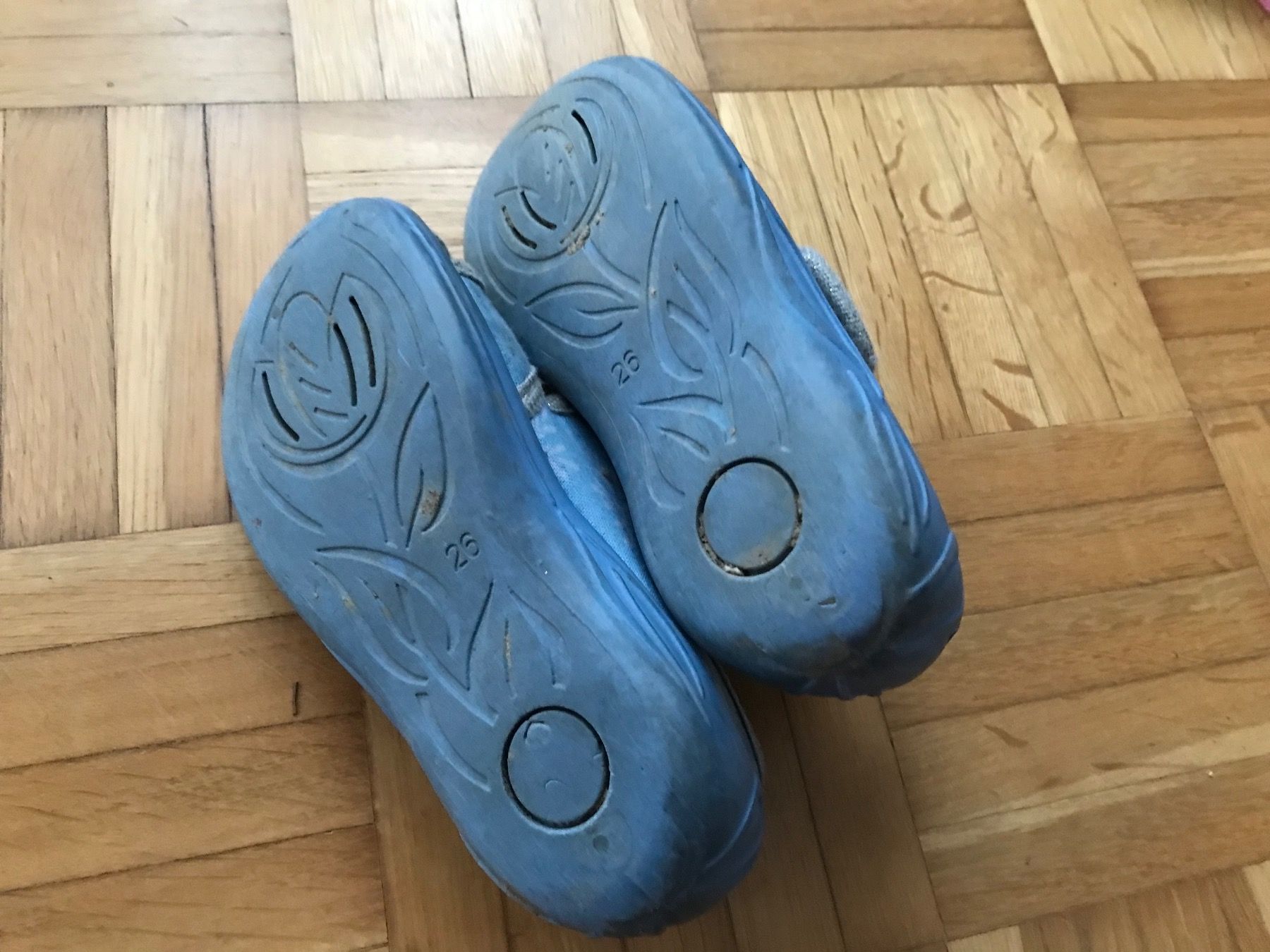 Scarpe per ragazze: Finken mit Frozen Elsa Grösse 26 hellblau – Usato da Emmenbrücke venduto da Hathor123 4