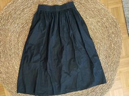 Minimalistischer Rock von Cos