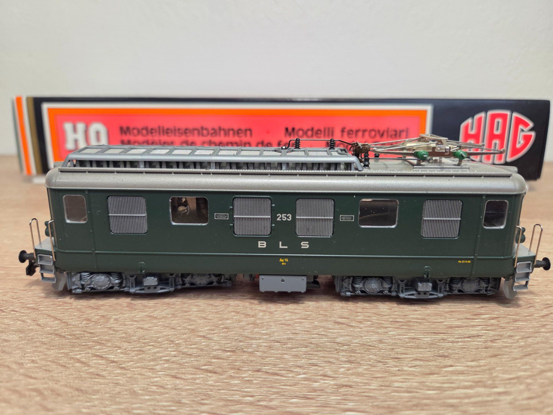 Hag Modellini di ferrovie: Hag 142 E-Lok Ae 4/4 BLS Digital H0 – Nuovo e nell'imballaggio originale da St-Aubin-Sauges venduto da Lo_Go 1